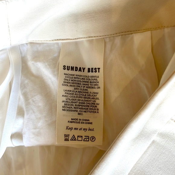 New Aritzia Olive Mini 15” Pleated Skirt - Picture 10 of 10